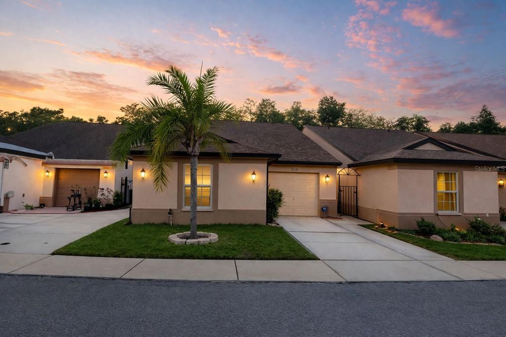 Photo of 8618 Villa Largo Drive, Tampa, FL 33614 (MLS # TB8473269)