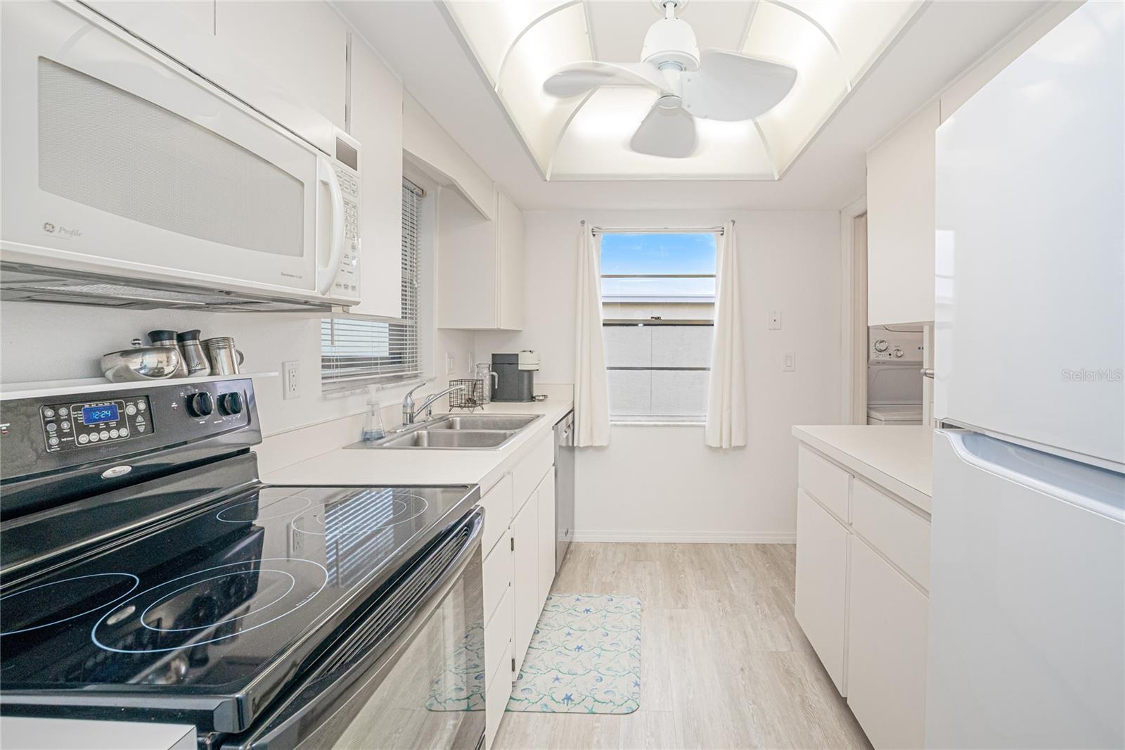 VILLAGE AT WILDFLOWER CC PH 03 B - Residential