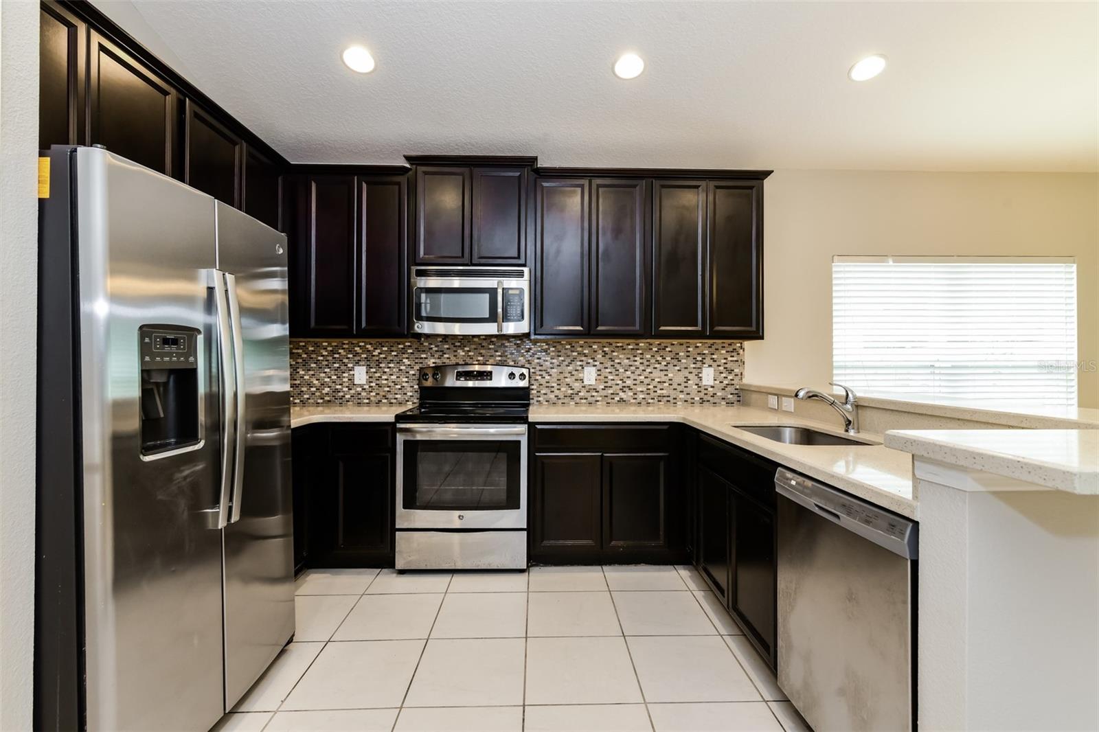 216 WHISPERING PINES WAY