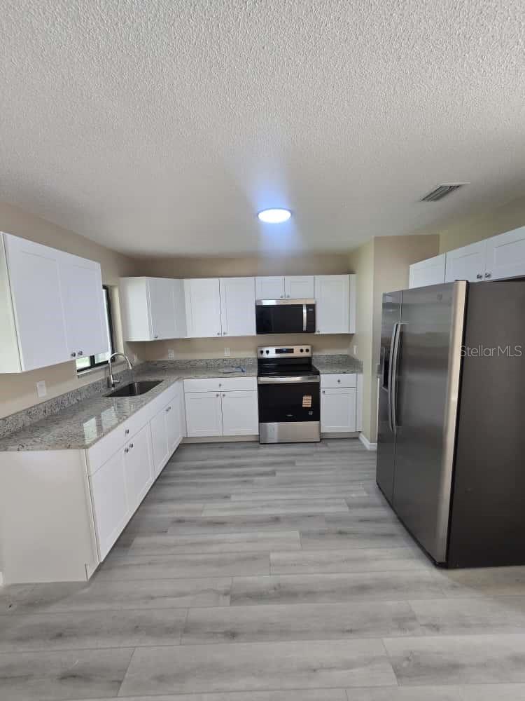 HOME ACRES UNIT 01 - Residential Lease