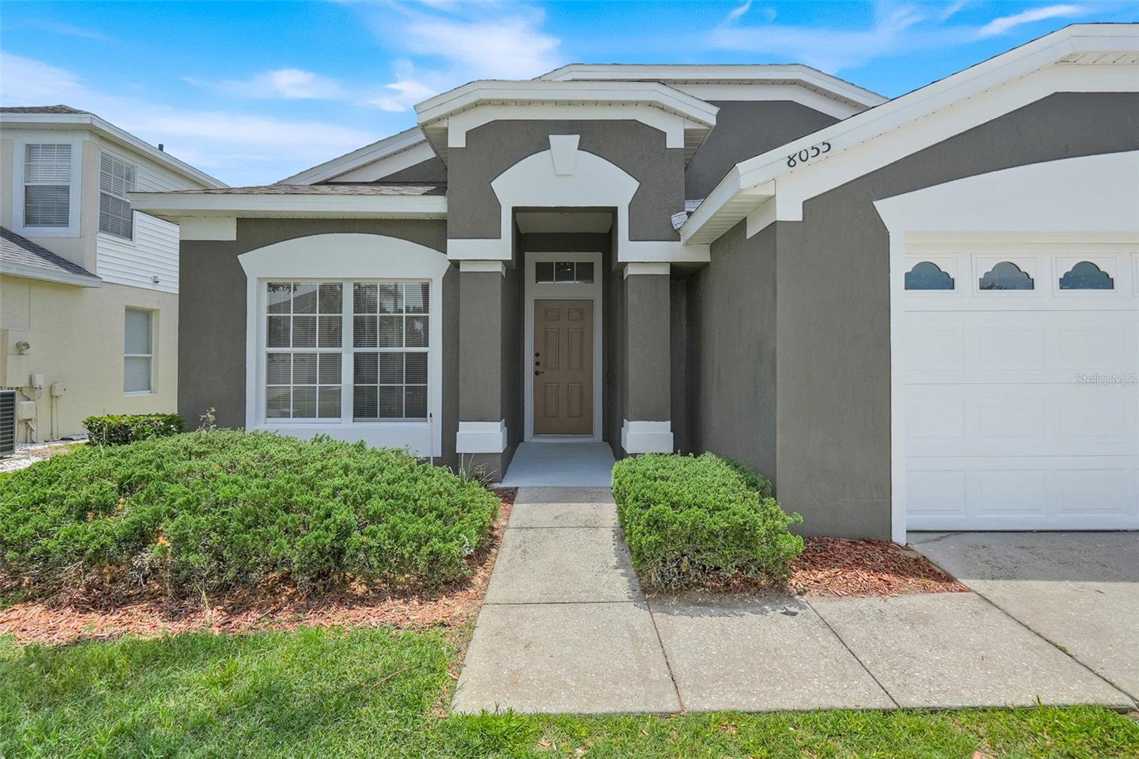 8055 KING PALM CIRCLE