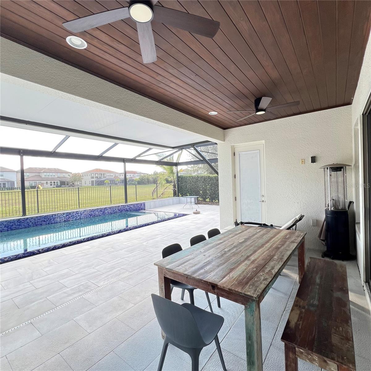 WATERSIDE/JOHNS LK-PH 1 - Residential