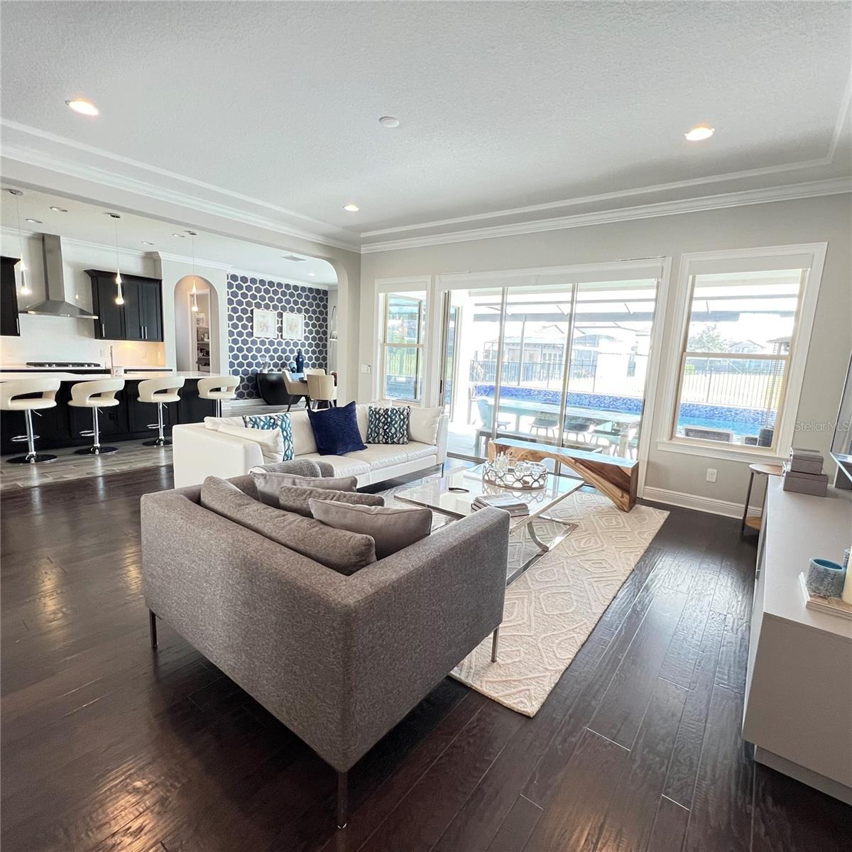 WATERSIDE/JOHNS LK-PH 1 - Residential