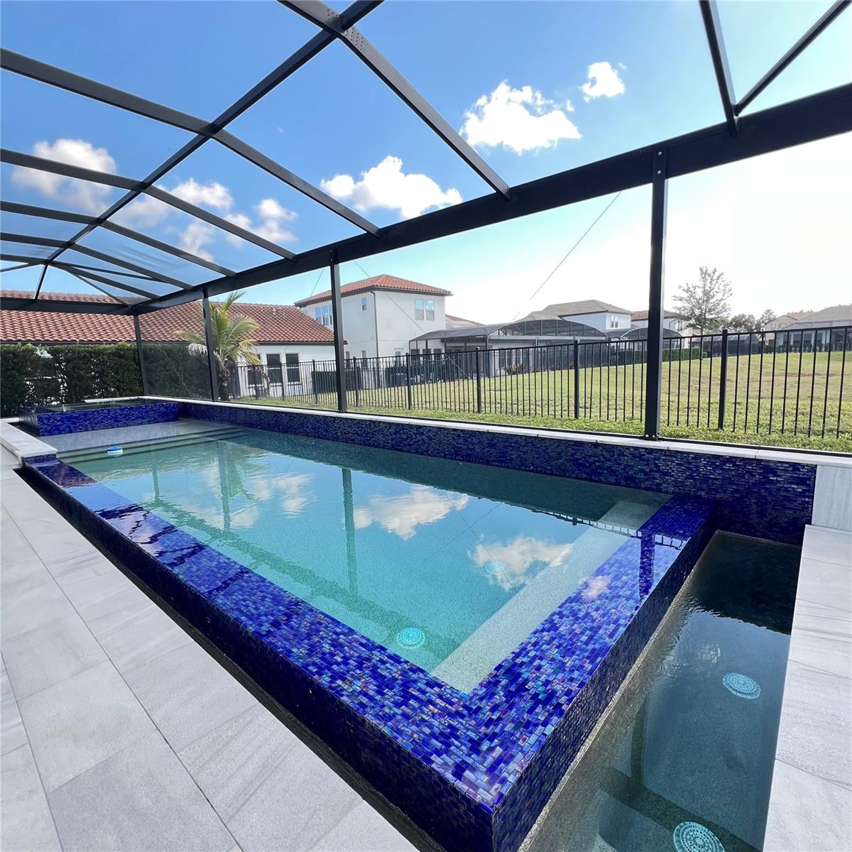 WATERSIDE/JOHNS LK-PH 1 - Residential