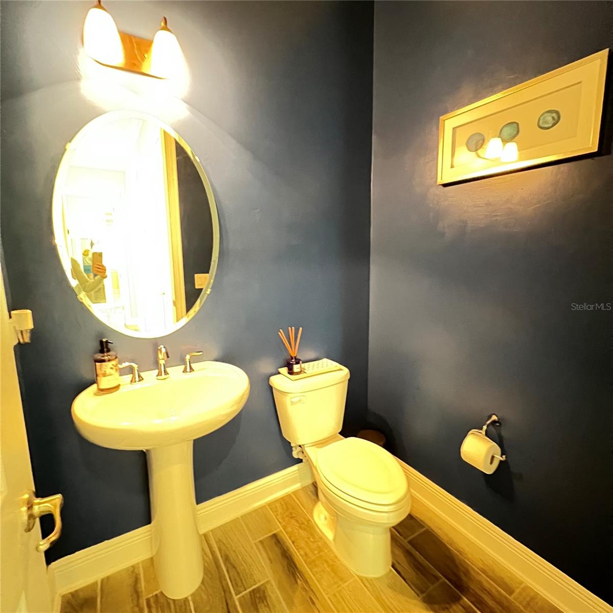 WATERSIDE/JOHNS LK-PH 1 - Residential