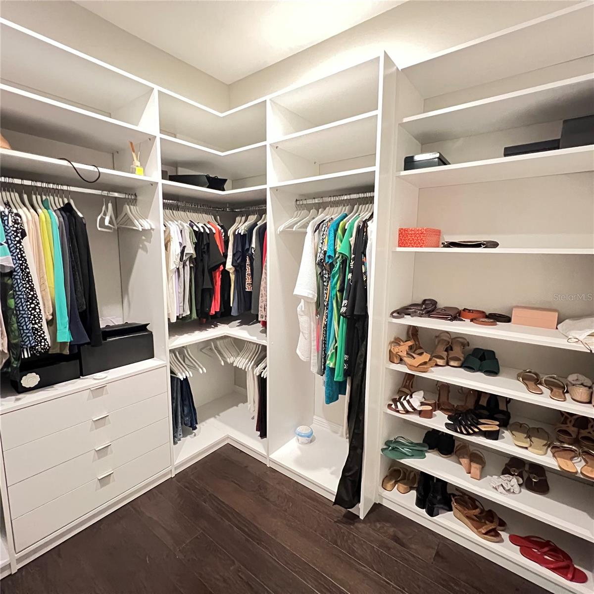 WATERSIDE/JOHNS LK-PH 1 - Residential