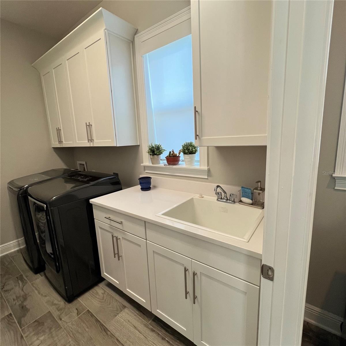 WATERSIDE/JOHNS LK-PH 1 - Residential