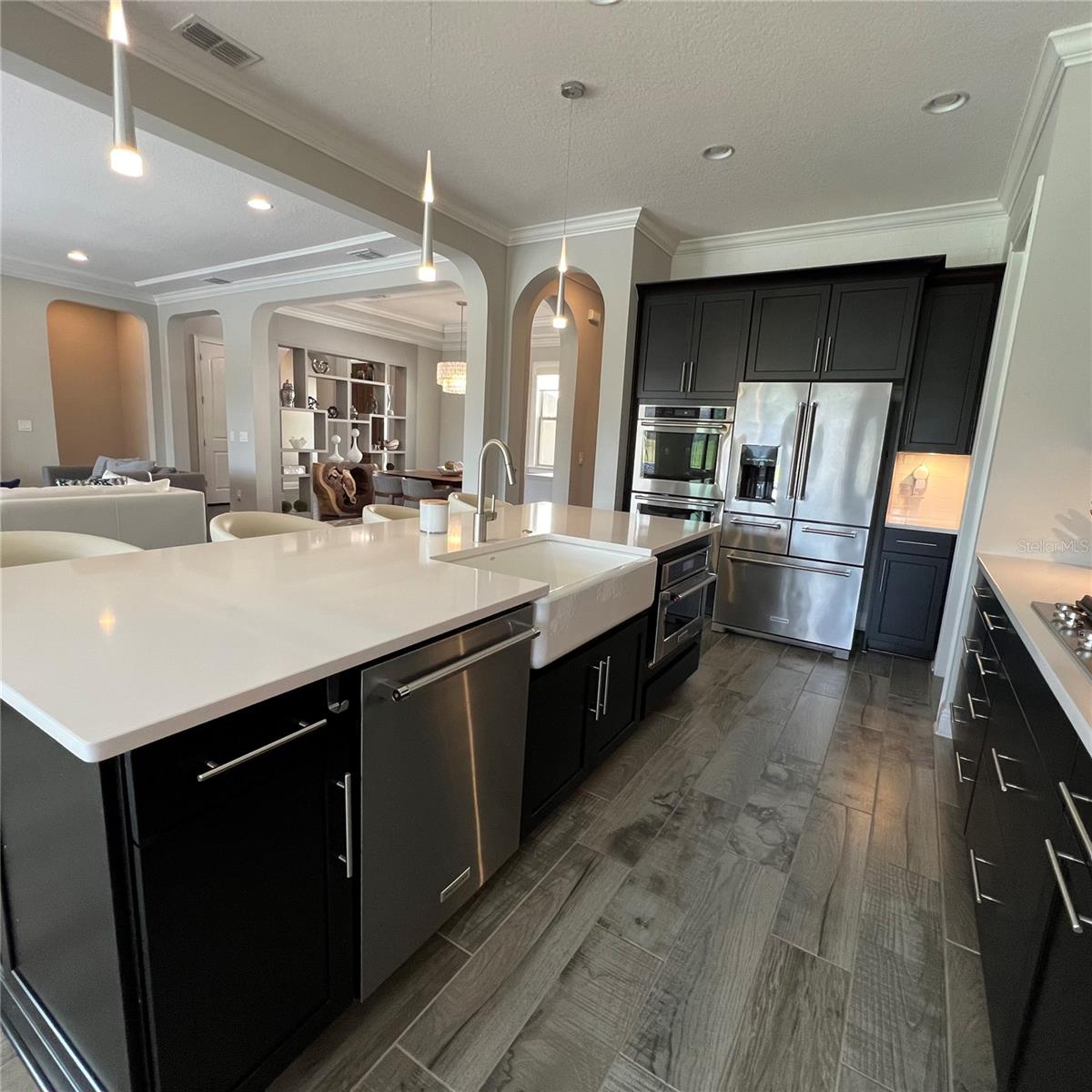 WATERSIDE/JOHNS LK-PH 1 - Residential