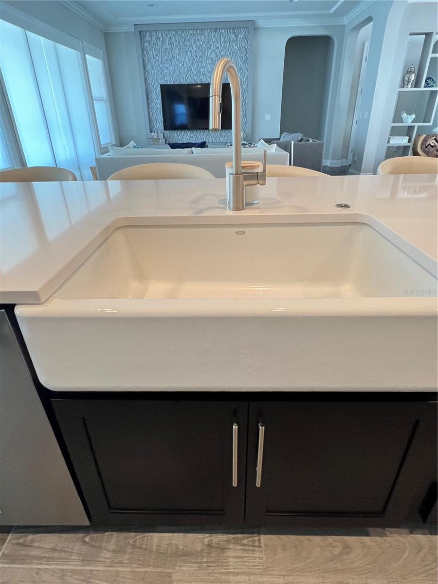 WATERSIDE/JOHNS LK-PH 1 - Residential