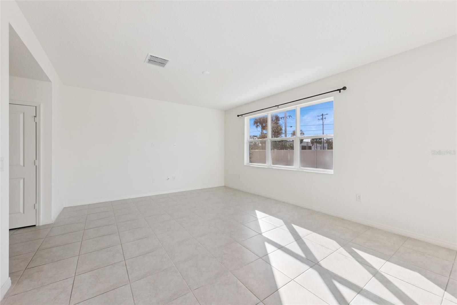 LANDINGS AT RIVERBEND - Residential Lease