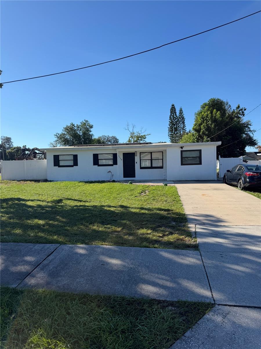 Photo of 2128 W Perio Street, Tampa, FL 33612 (MLS # TB8558122)