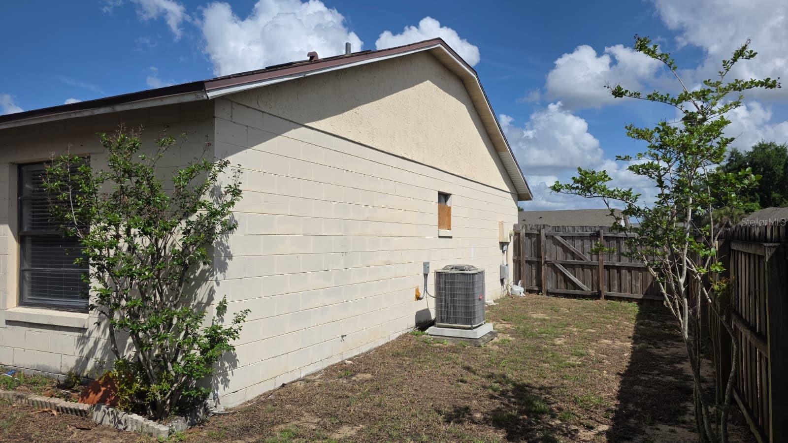 BENTONS GARDEN COVE - Residential