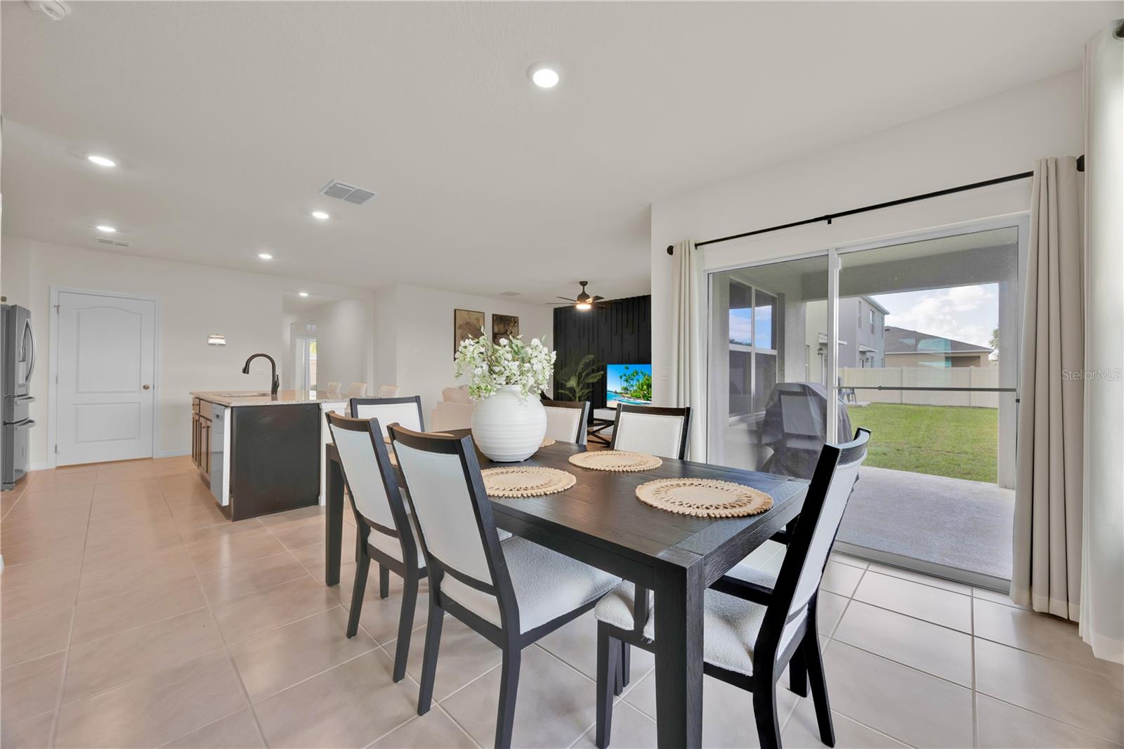 FOREST LAKE PH 2 - Residential Lease