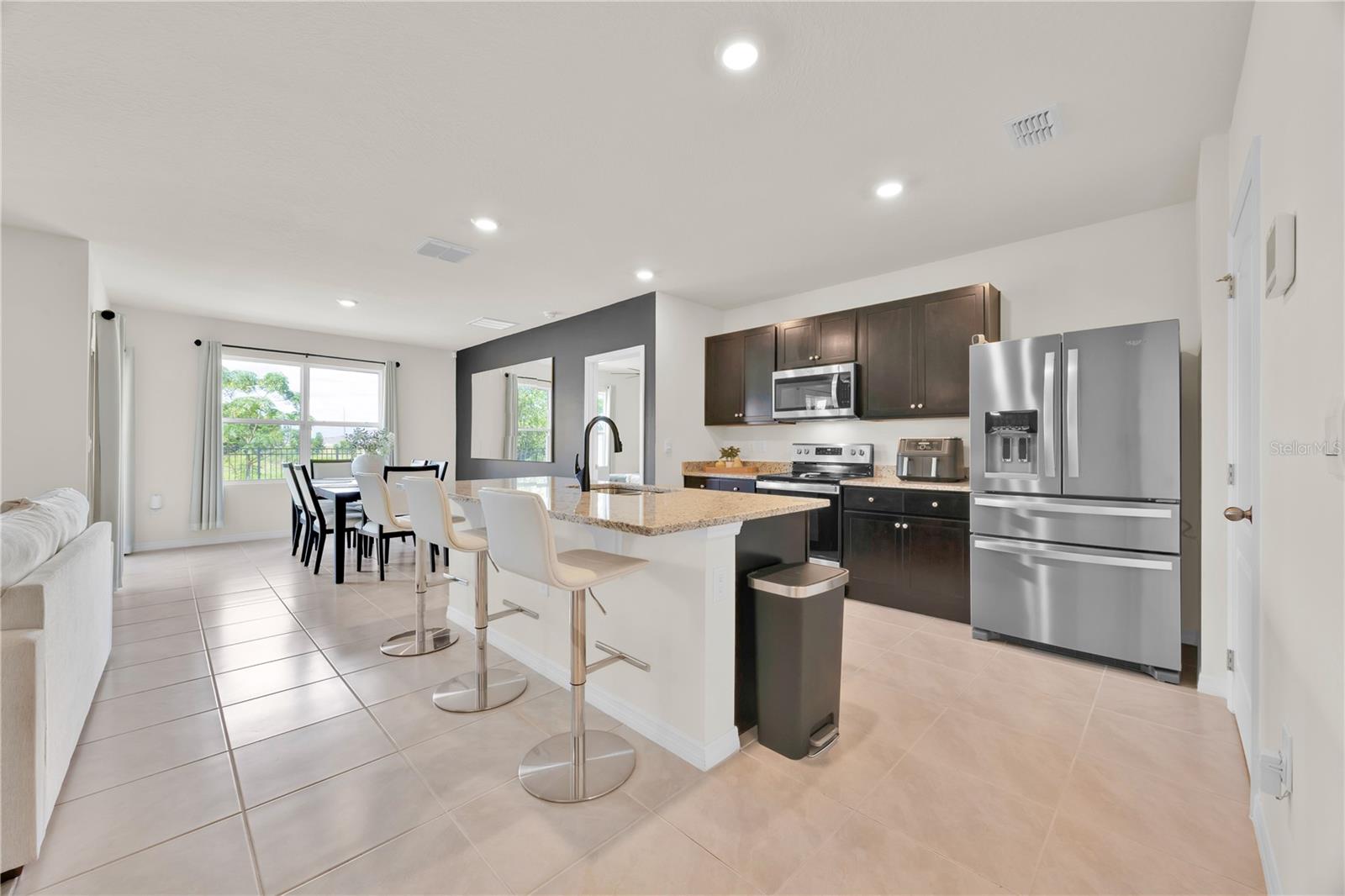 FOREST LAKE PH 2 - Residential Lease