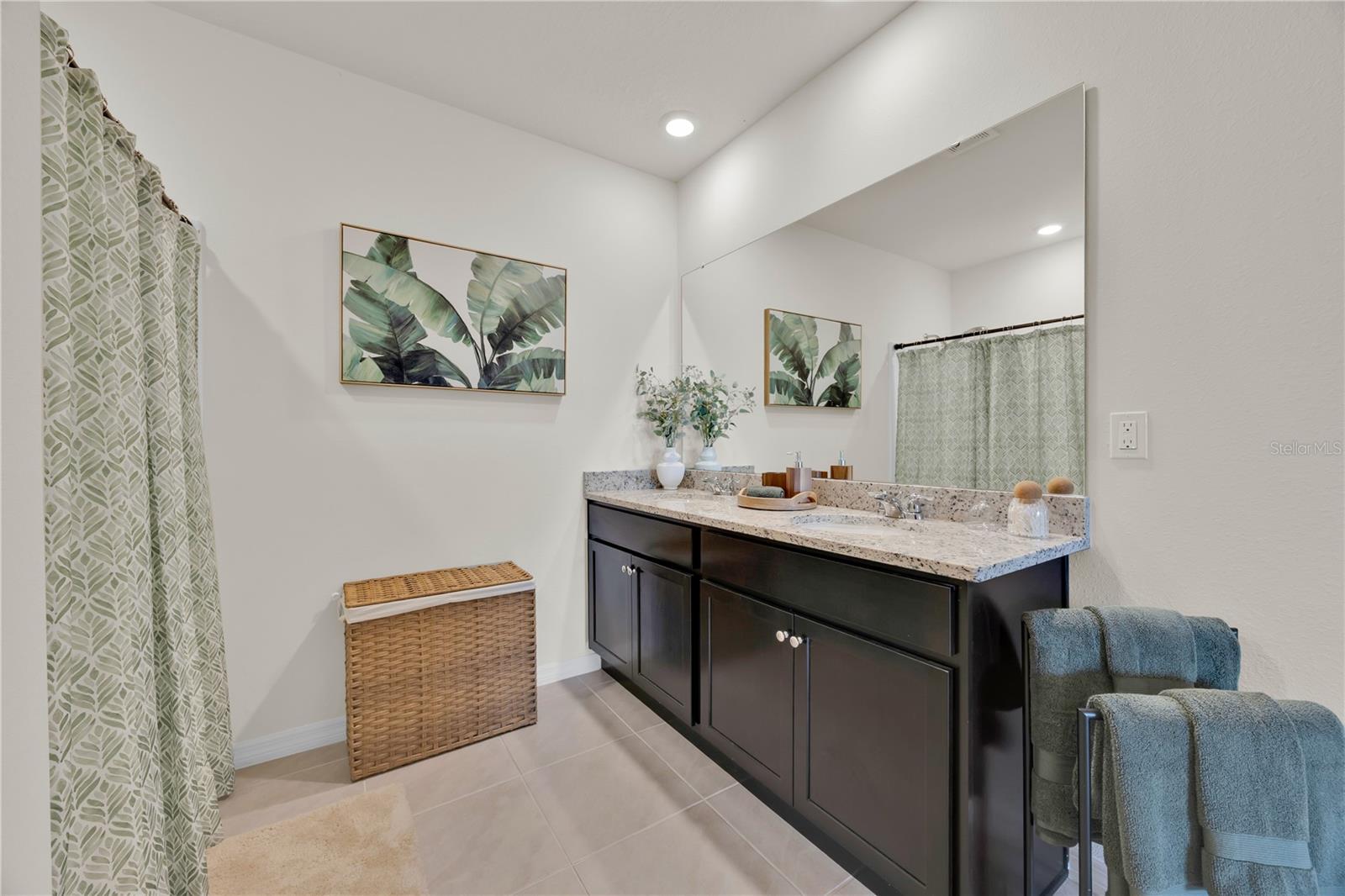 FOREST LAKE PH 2 - Residential Lease