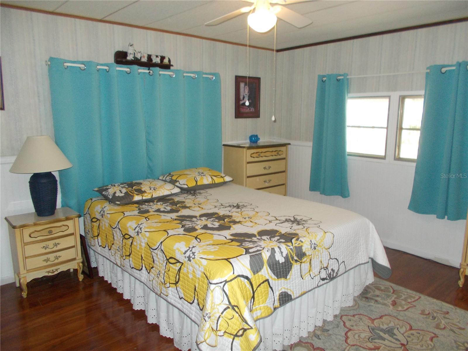 HOLIDAY PARK - Residential