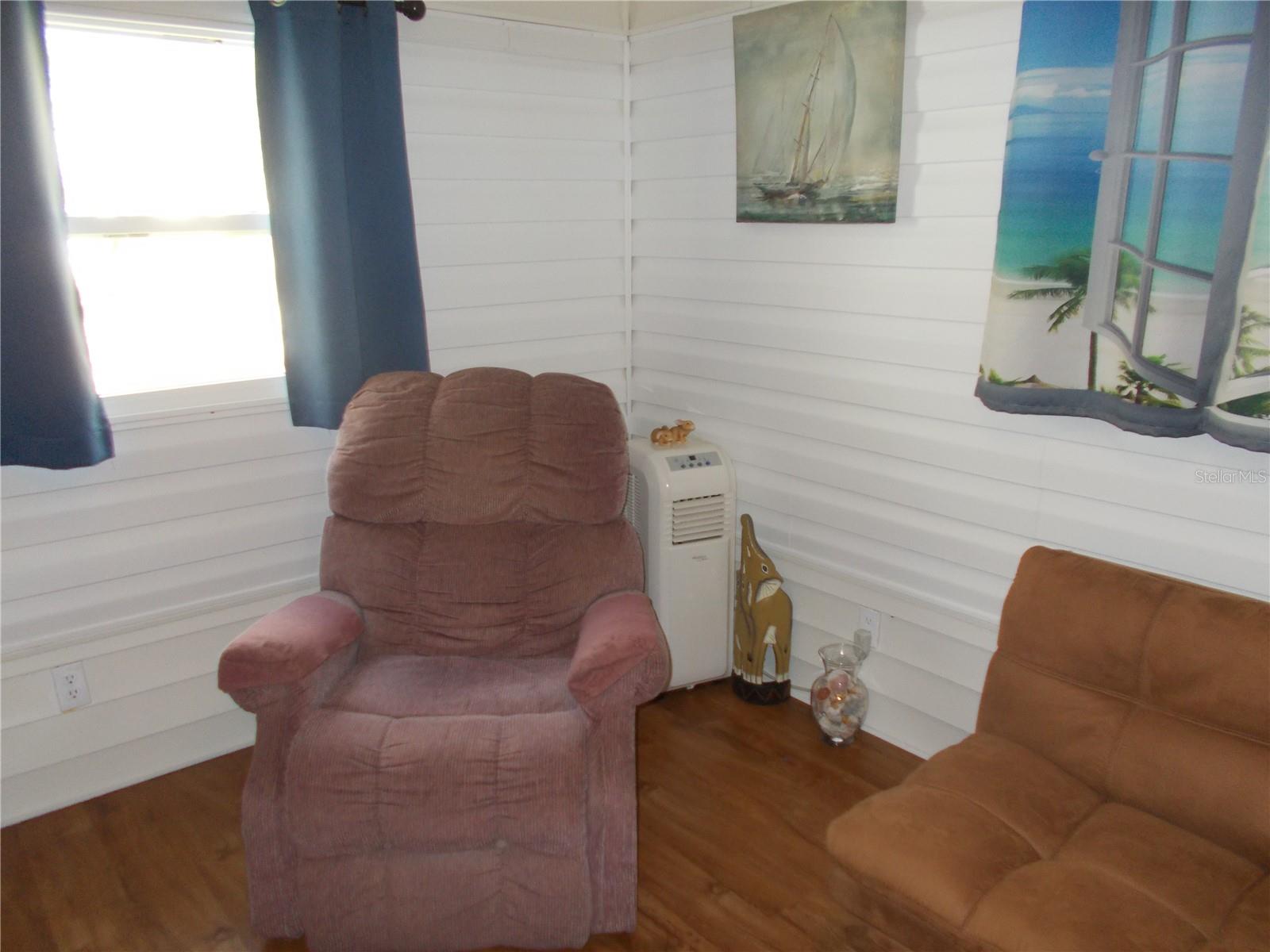 HOLIDAY PARK - Residential