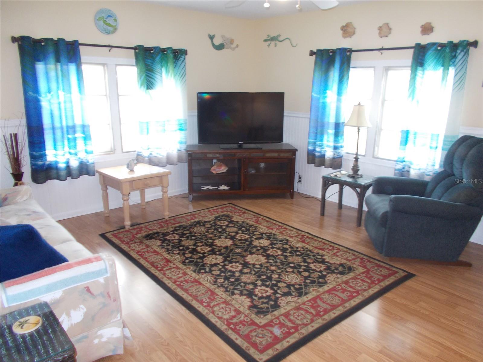 HOLIDAY PARK - Residential