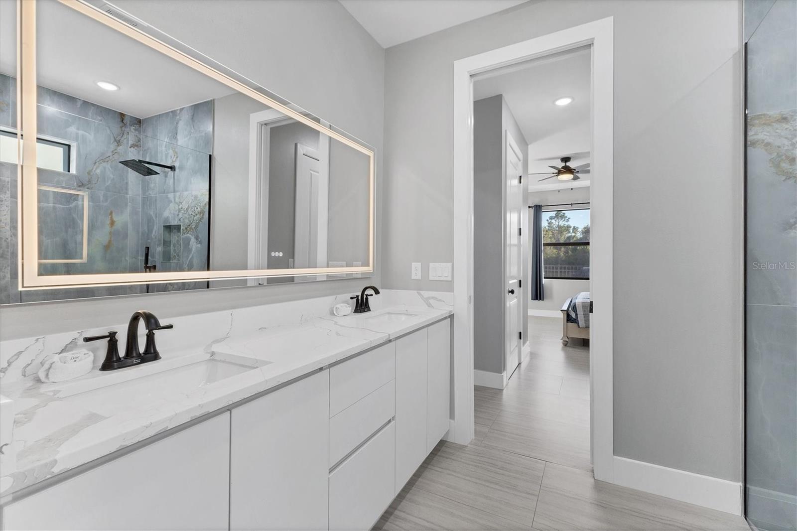 ROTONDA LAKES - Residential