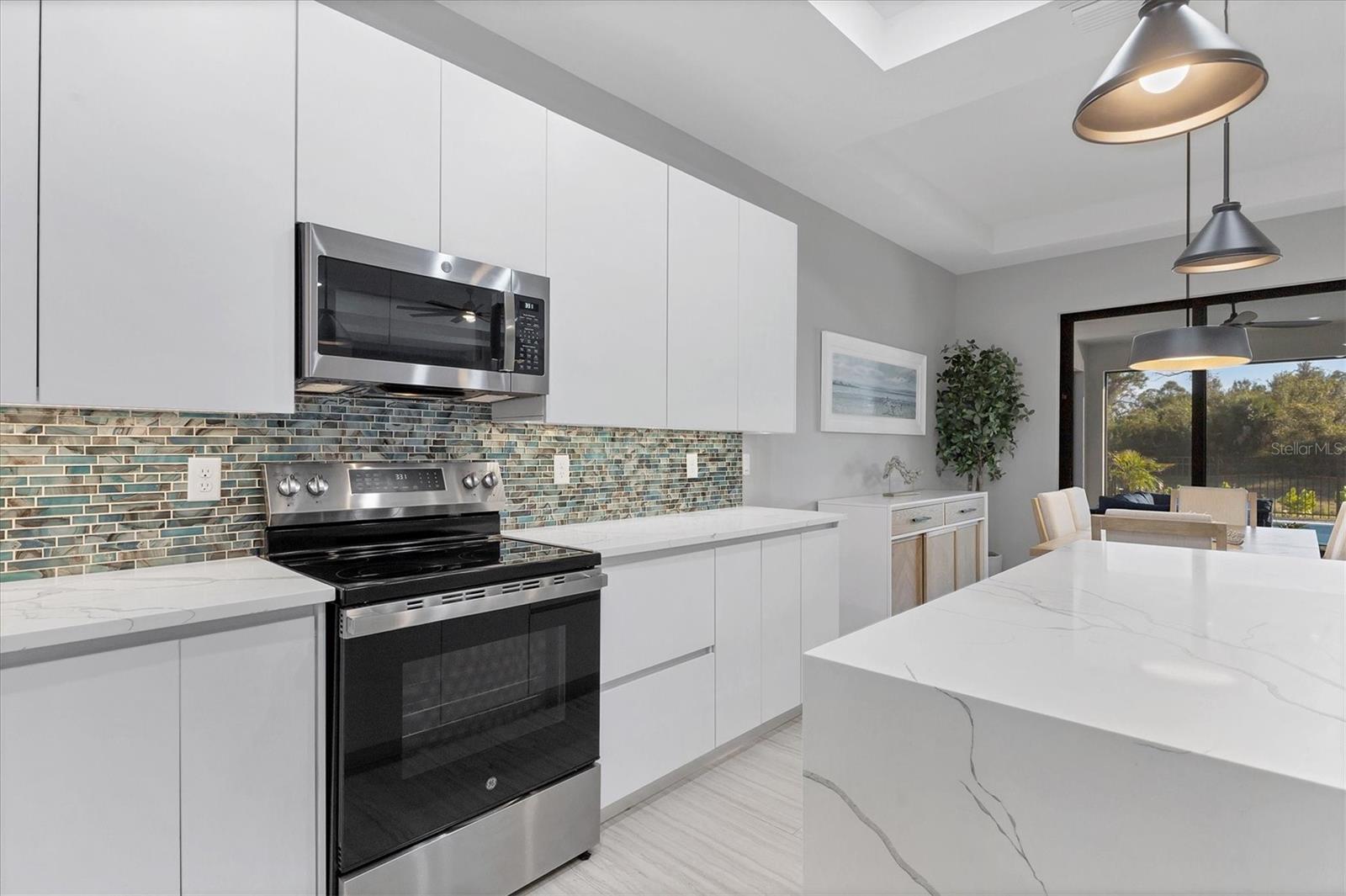 ROTONDA LAKES - Residential