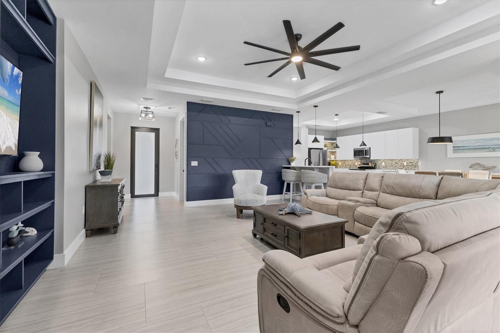 ROTONDA LAKES - Residential