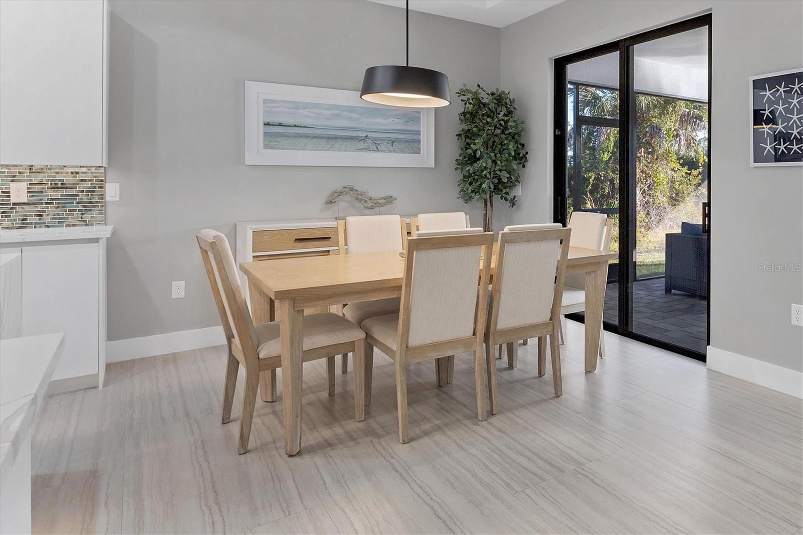 ROTONDA LAKES - Residential