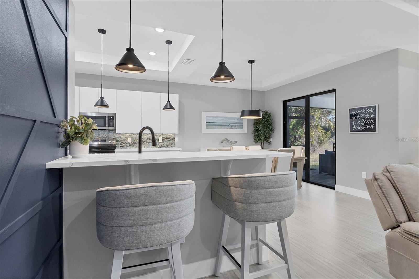 ROTONDA LAKES - Residential