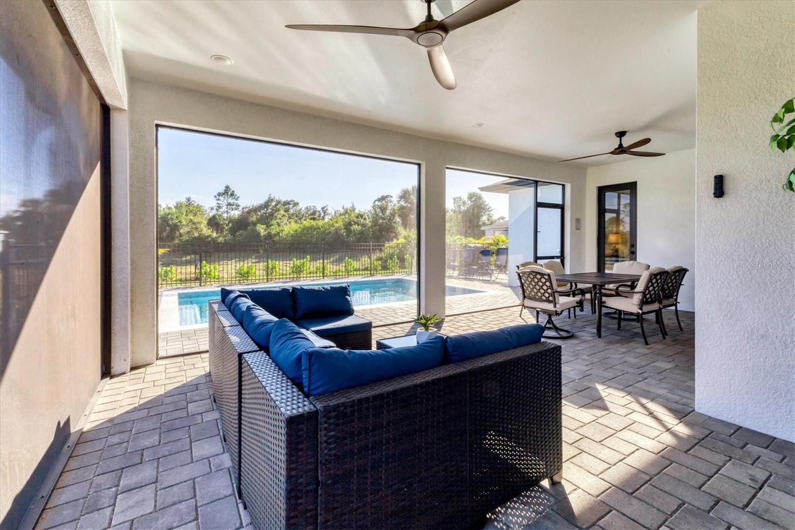 ROTONDA LAKES - Residential