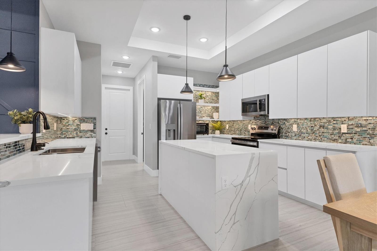 ROTONDA LAKES - Residential