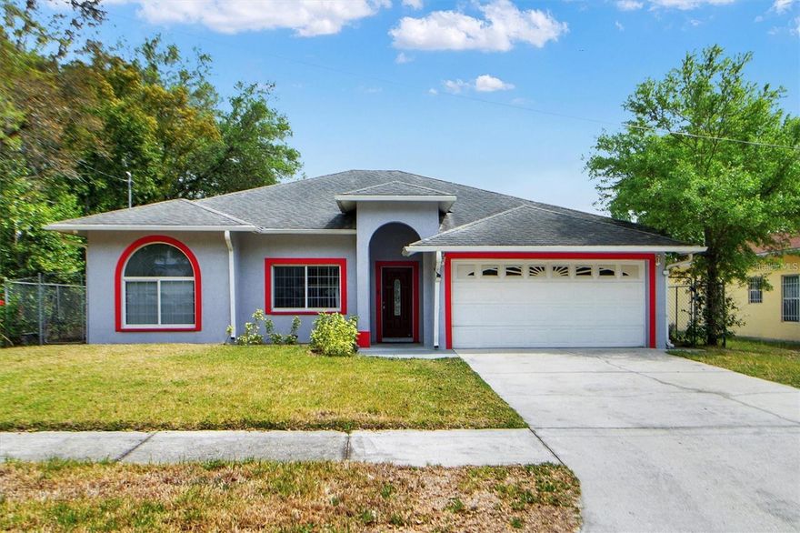 Don't miss out on this beautiful 4 bedrooms 2 bathrooms two car garage. Contemporary style single family home. New Carpets were installed 
few months ago, New A/C and water heater and freshly interior paint.  The living room seamlessly merge with the kitchen and diner area
creating an ideal space for both everyday and entertaining guest.
No neighbors o the left side or on the back of the house. the house is fully fence and on a quiet street.
NO HOA or CDD.