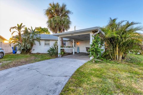 A home in VENICE