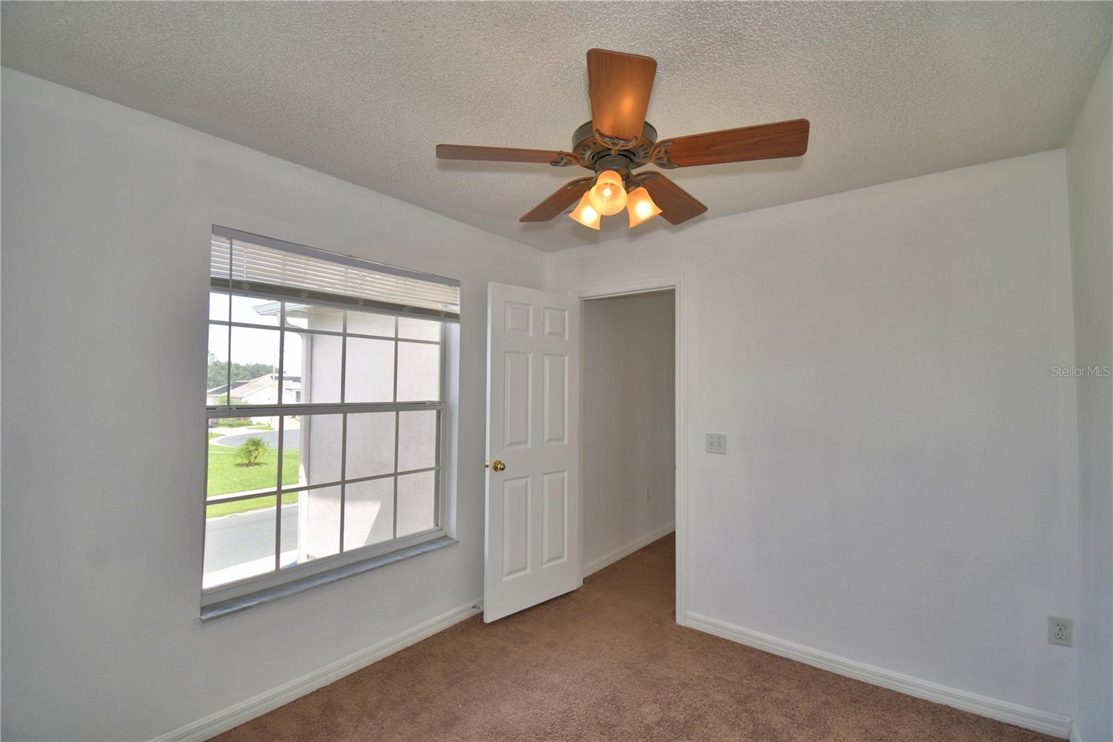 DAHLIA RESERVE AT CRESCENT LAKES - Residential Lease