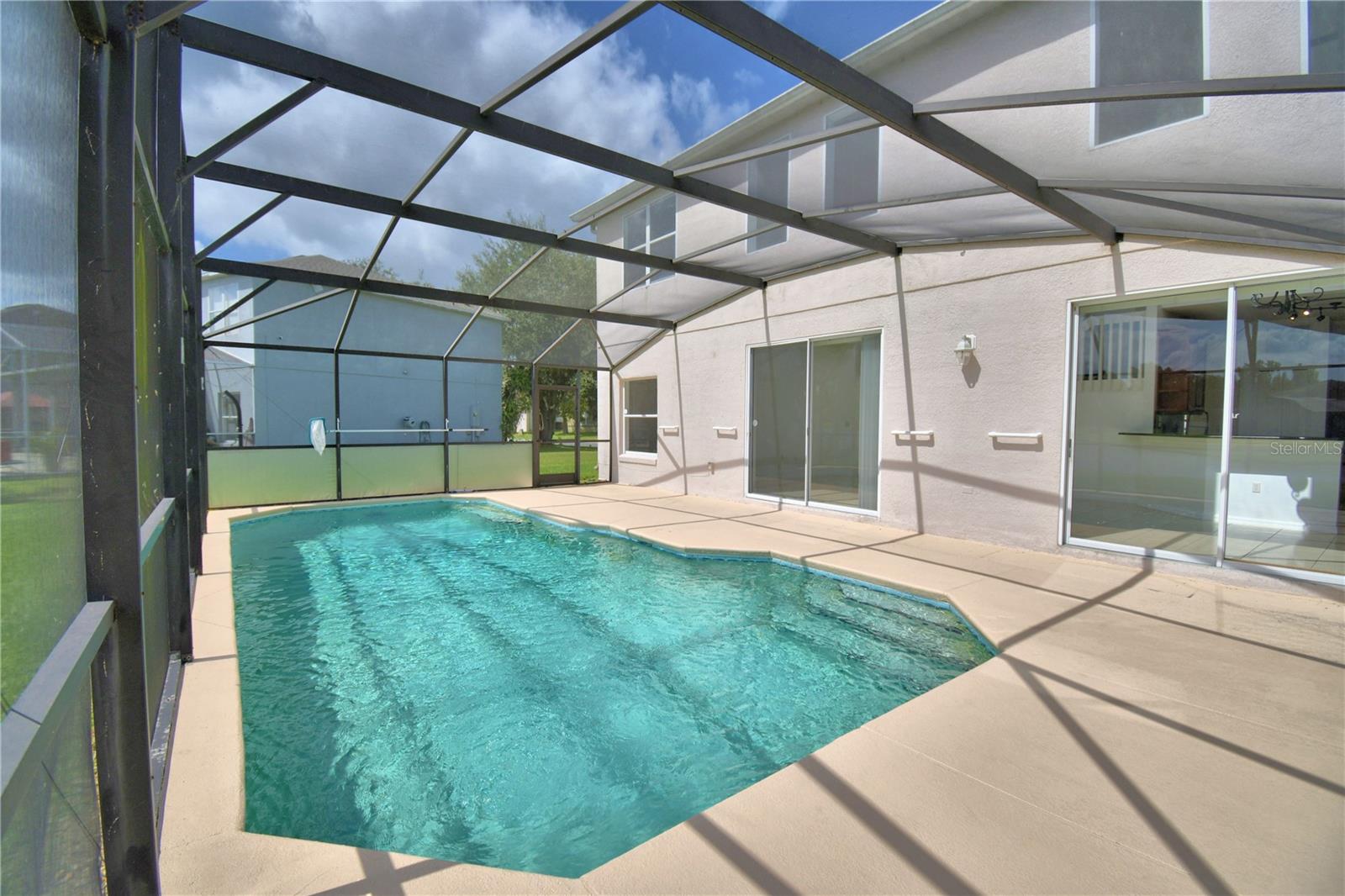 DAHLIA RESERVE AT CRESCENT LAKES - Residential Lease