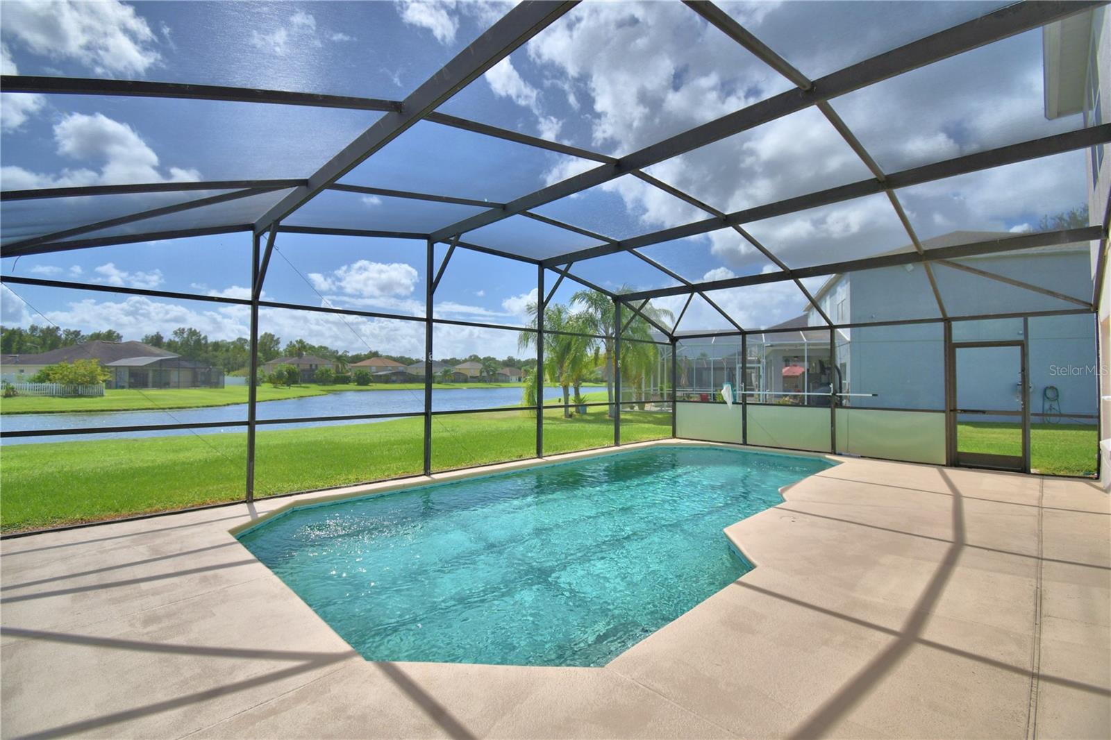 DAHLIA RESERVE AT CRESCENT LAKES - Residential Lease