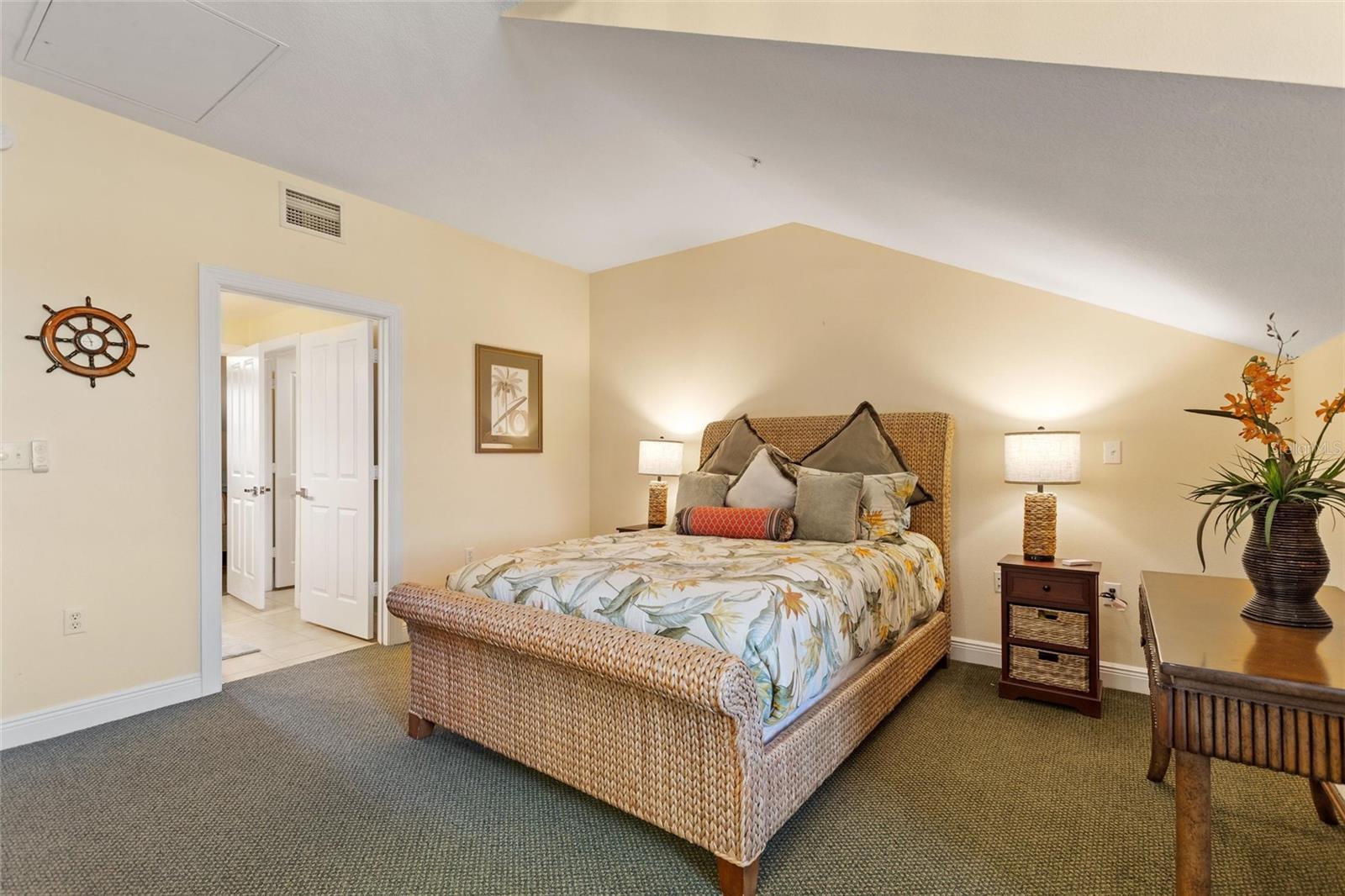 HERITAGE CROSSING CONDO PH 7 - Residential