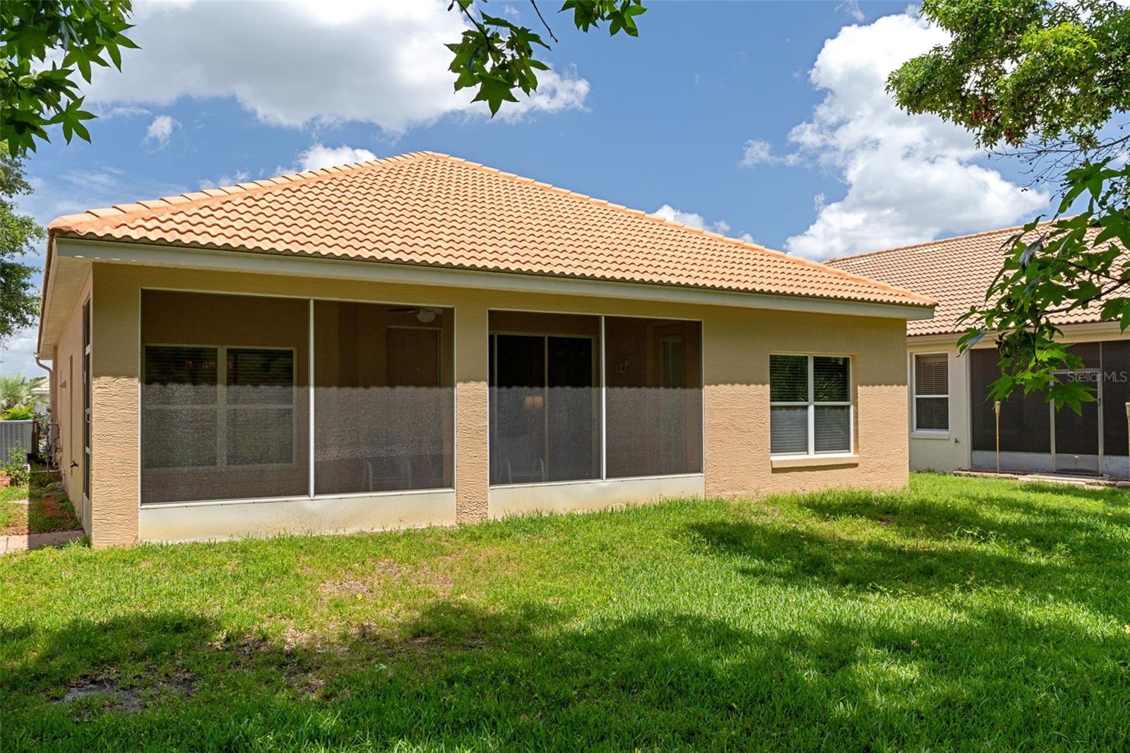 WOODVIEW VILLAS 02 - Residential