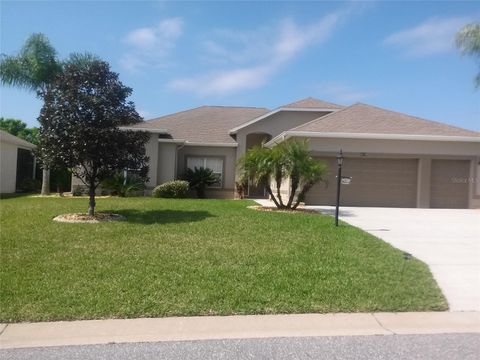 Photo of 5630 Belle Terre Drive, Leesburg, FL 34748 (MLS # G5108334)