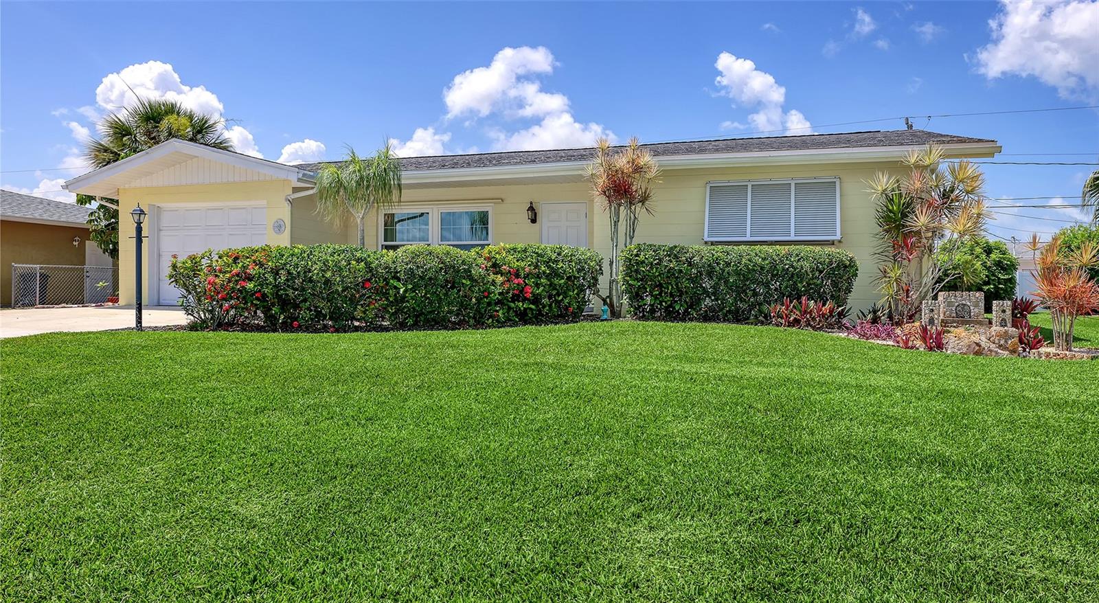 524 GLEN OAK ROAD