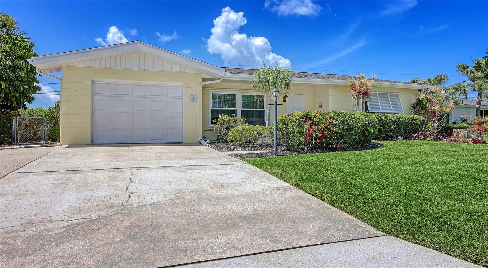 524 GLEN OAK ROAD