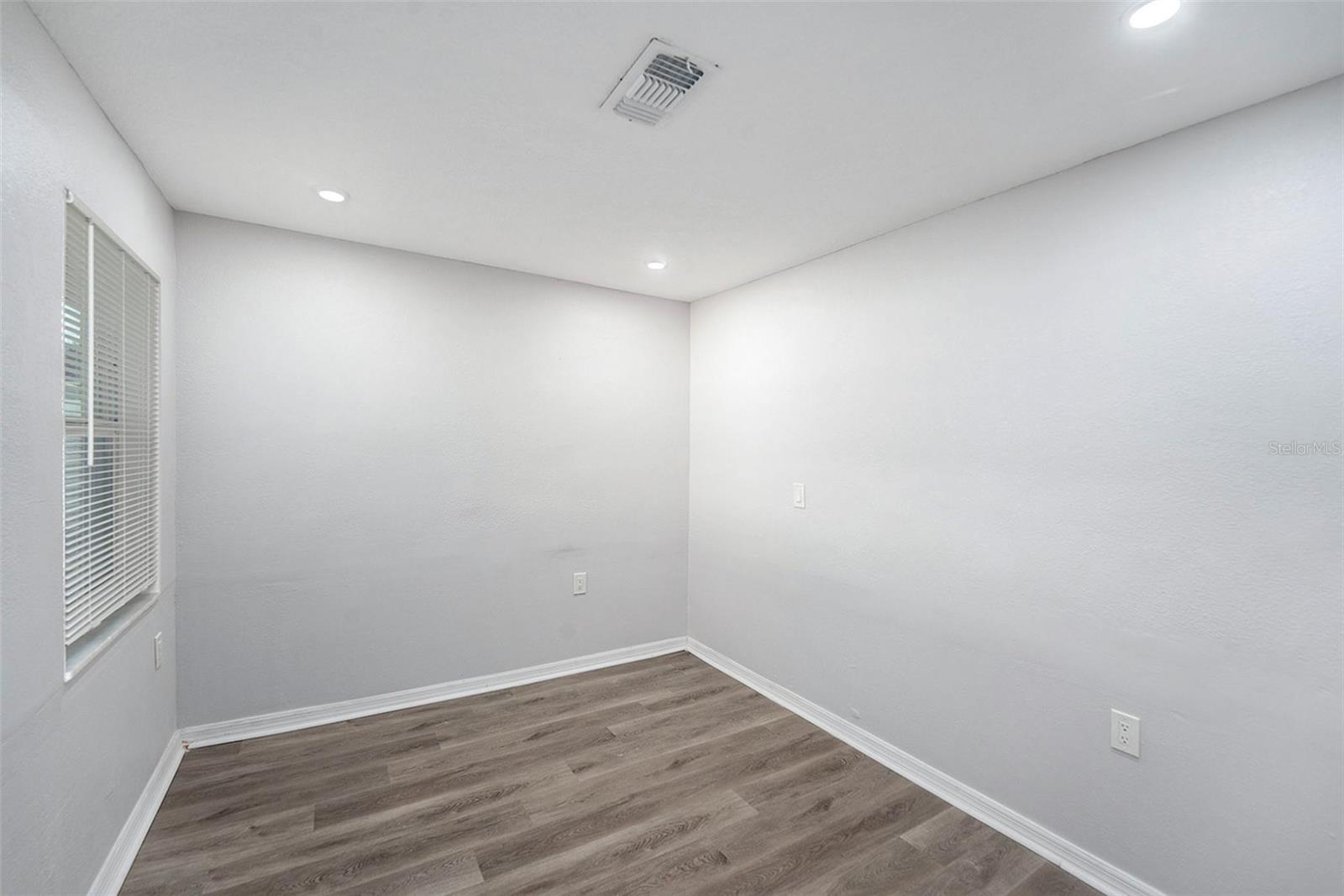 WILLIAMSDALE SQUARE 2 ND ADD - Residential