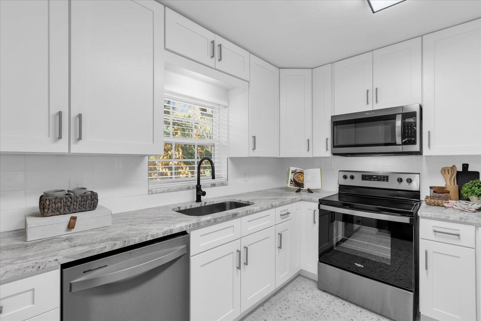 ALBERT LEE RIDGE ADD 02 - Residential