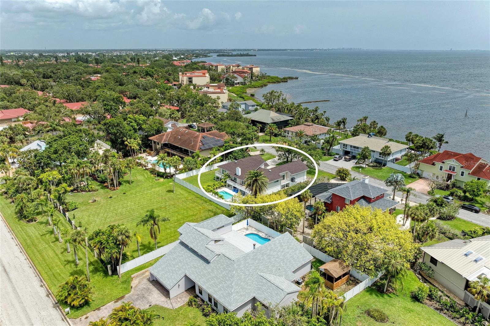3903 BAYSIDE DRIVE
