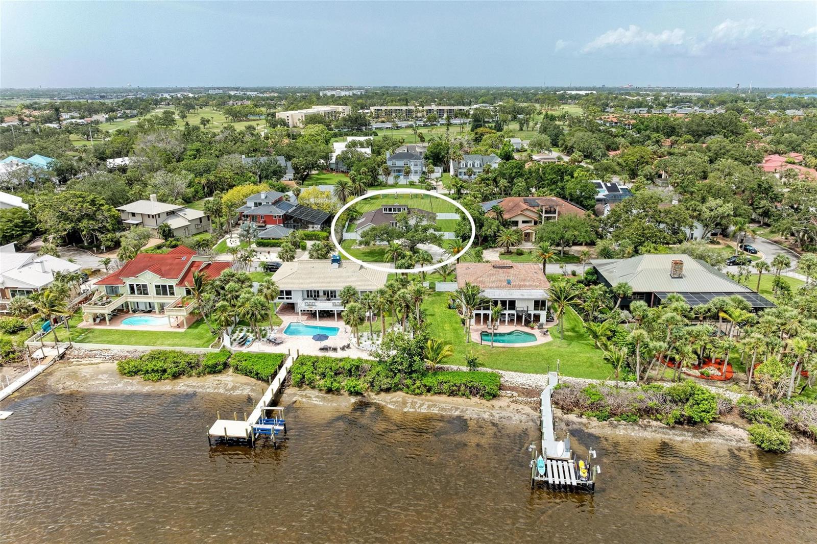 3903 BAYSIDE DRIVE