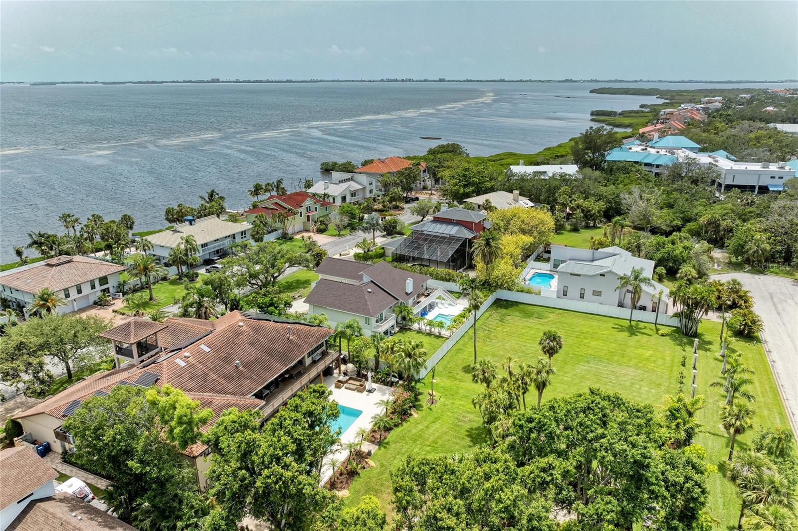 3903 BAYSIDE DRIVE