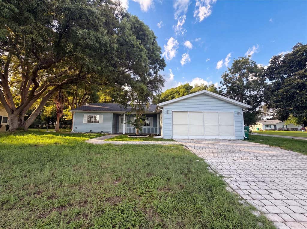 Photo of 10337 SE 176th Street, Summerfield, FL 34491 (MLS # O6435892)