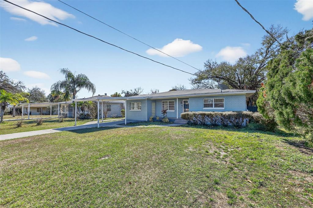 Photo of 2714 W Grace Street, Tampa, FL 33607 (MLS # TB8480193)