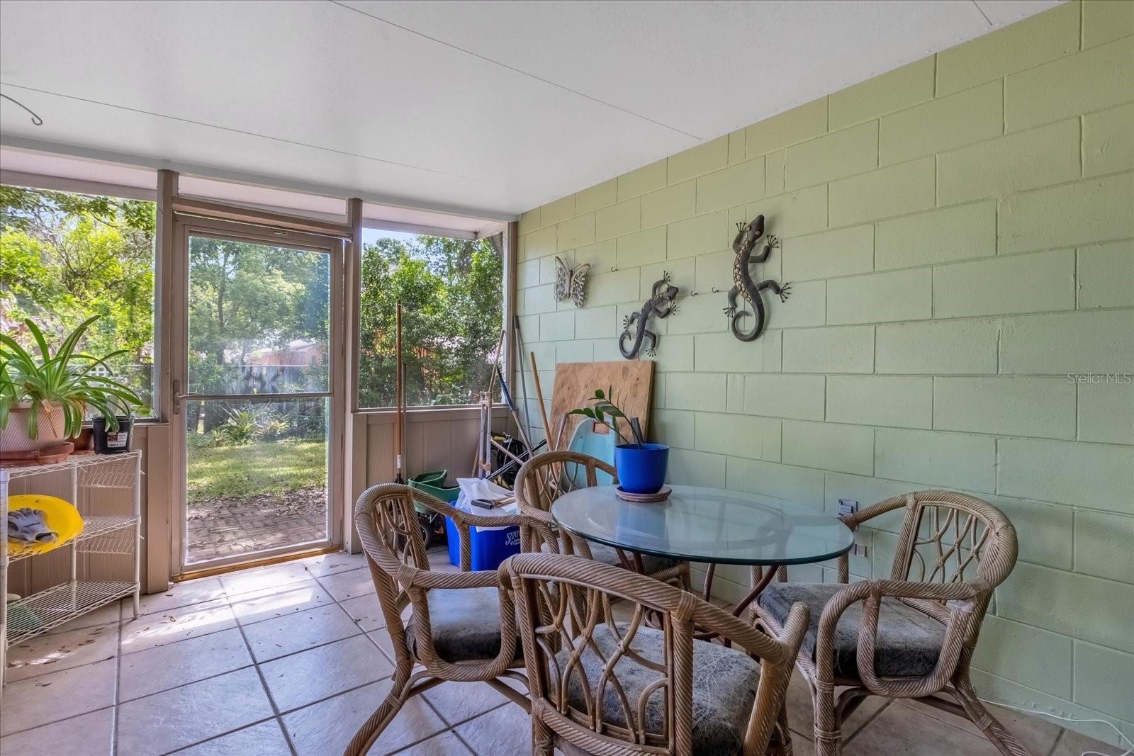 GROVEVIEW VILLAGE 1ST ADD REP - Residential