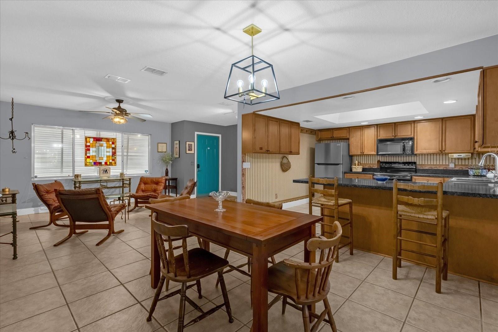 GROVEVIEW VILLAGE 1ST ADD REP - Residential