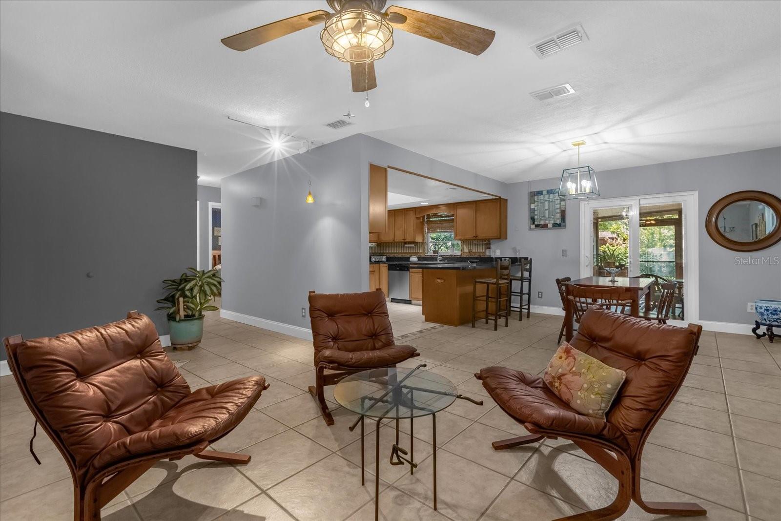 GROVEVIEW VILLAGE 1ST ADD REP - Residential