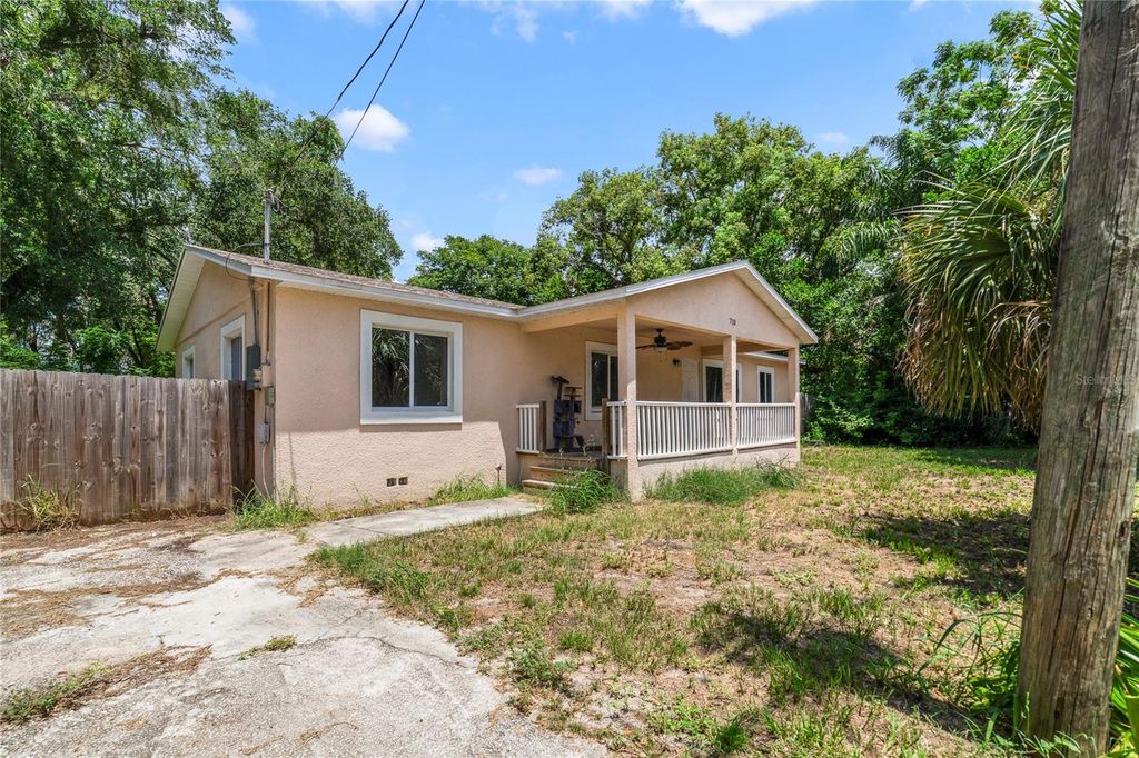 Photo of 710 W Alfred Street, Tavares, FL 32778 (MLS # O6333867)